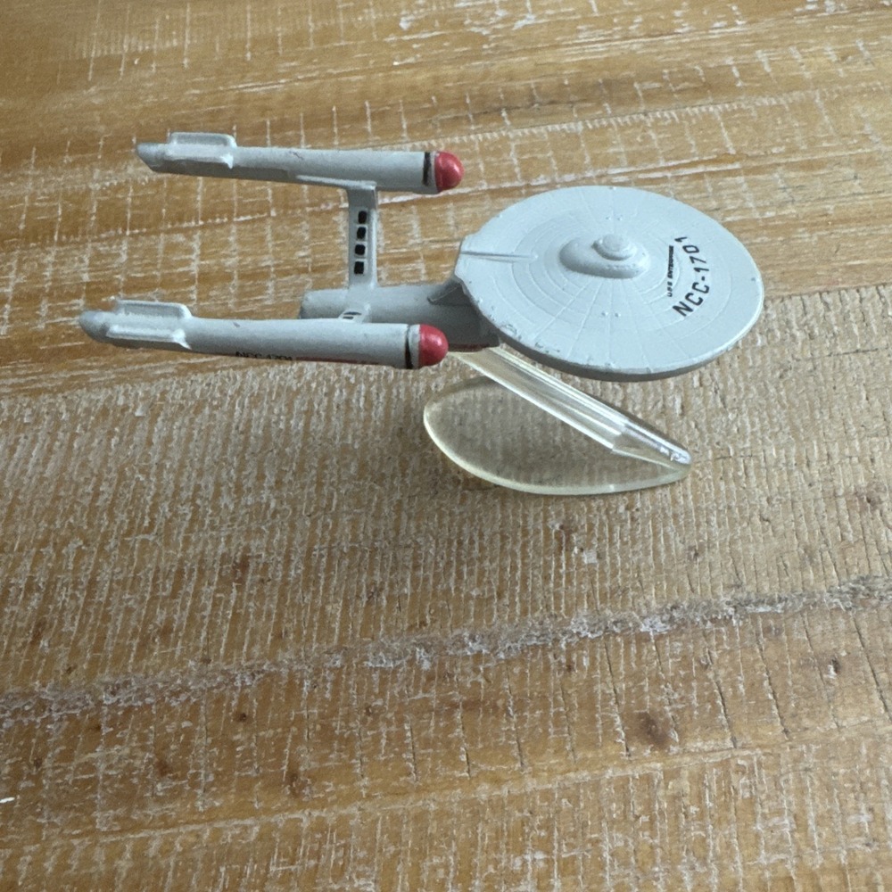 VINTAGE Star Trek Micro Machines USS Enterprise NCC-1701-A (1993)